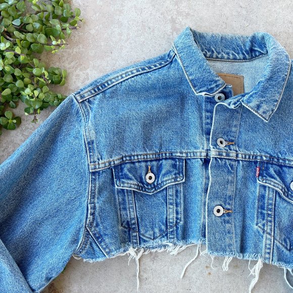 Levi's Vintage Cropped Jean Denim Jacket, Size XL - Picture 2 of 4